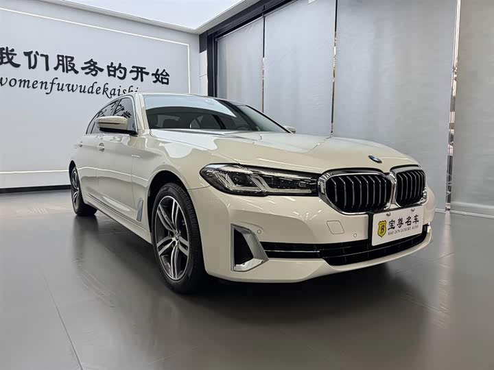 Фото 3 - BMW 5 Series