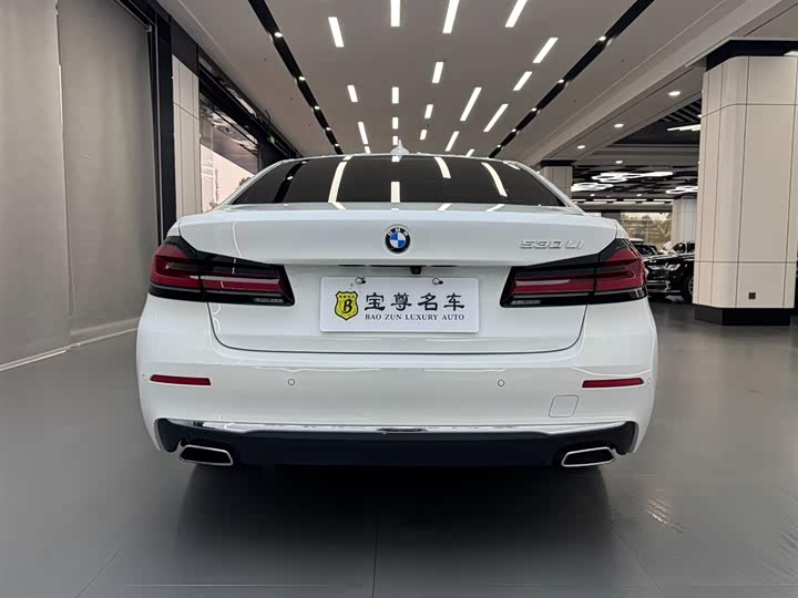 Фото 6 - BMW 5 Series