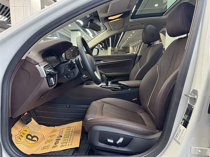 Фото 7 - BMW 5 Series