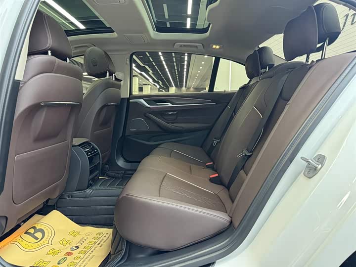 Фото 8 - BMW 5 Series