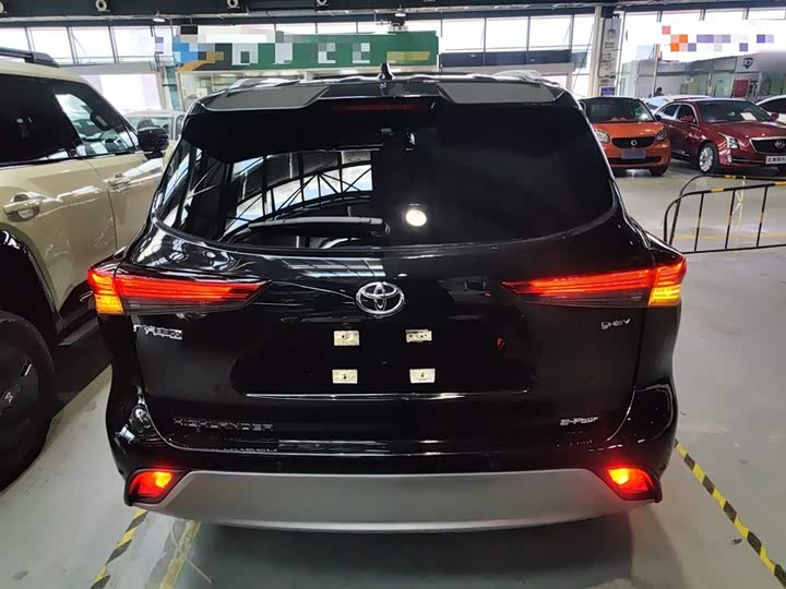 Фото 6 - Toyota Highlander