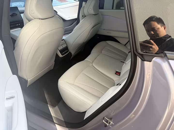 Фото 7 - XPeng F57