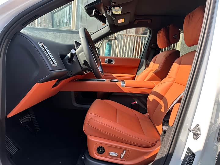 Фото 7 - LiXiang L6