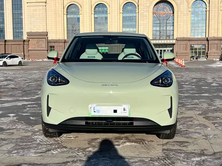 Фото 2 - Geely Galaxy Geome