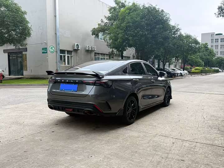 Фото 7 - Geely Binrui