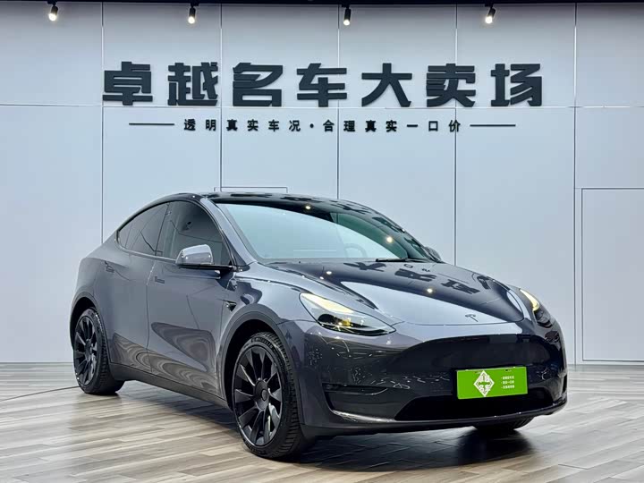 Фото 3 - Tesla Model Y