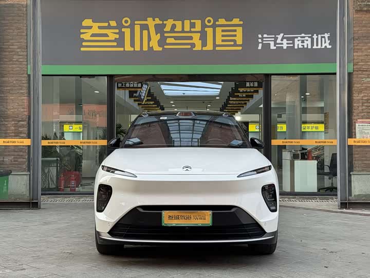 Фото 2 - Nio ES8