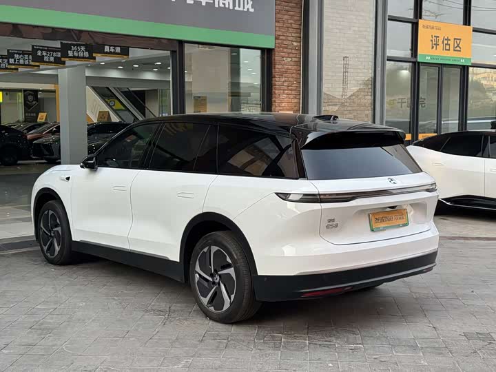 Фото 7 - Nio ES8