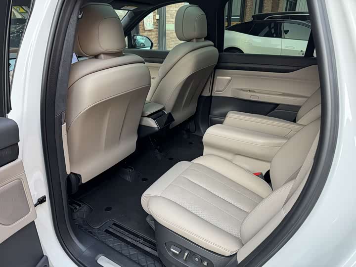 Фото 9 - Nio ES8