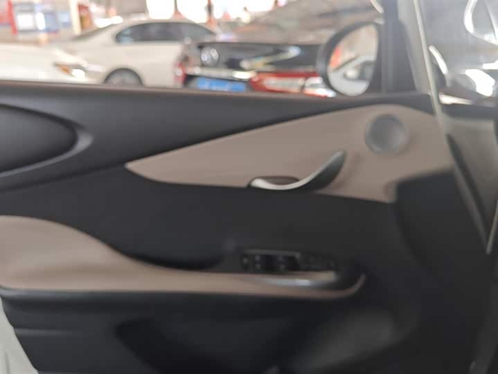 Фото 7 - BYD Dolphin