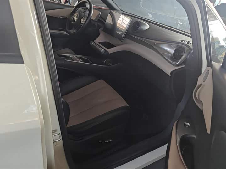 Фото 8 - BYD Dolphin