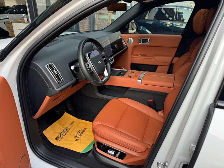 Фото 8 - LiXiang L7