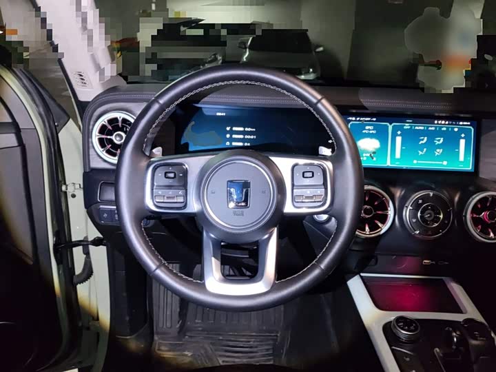 Фото 3 - Tank 300