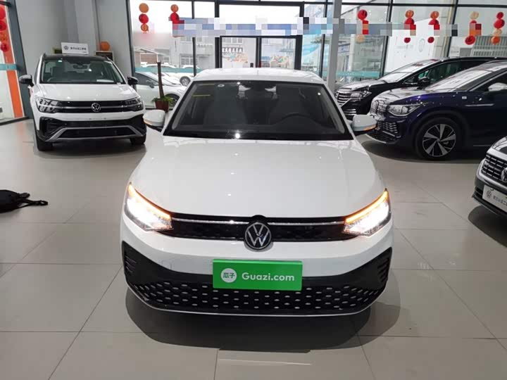 Фото 3 - Volkswagen Lavida