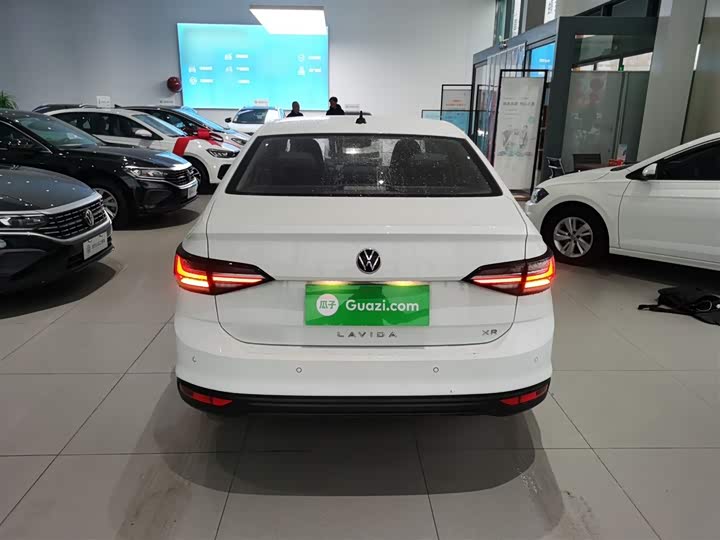 Фото 6 - Volkswagen Lavida