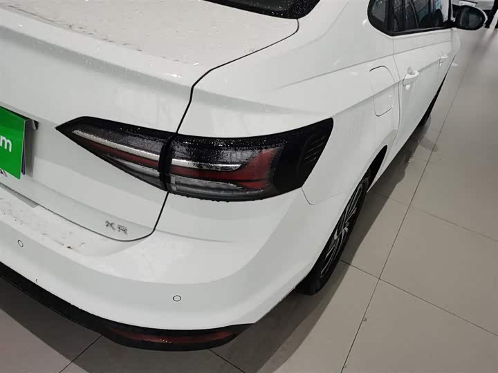 Фото 8 - Volkswagen Lavida