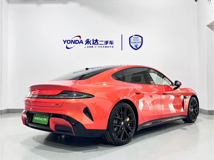 Фото 4 - Xiaomi SU7