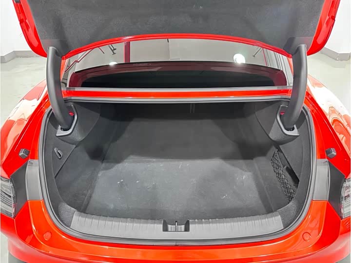 Фото 6 - Xiaomi SU7