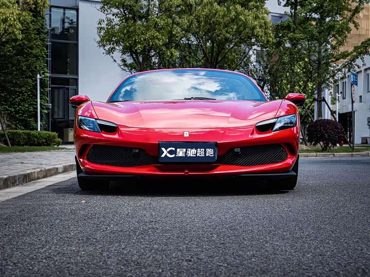 Фото 1 - Ferrari 296