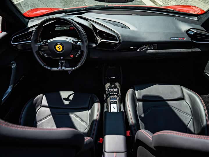 Фото 5 - Ferrari 296