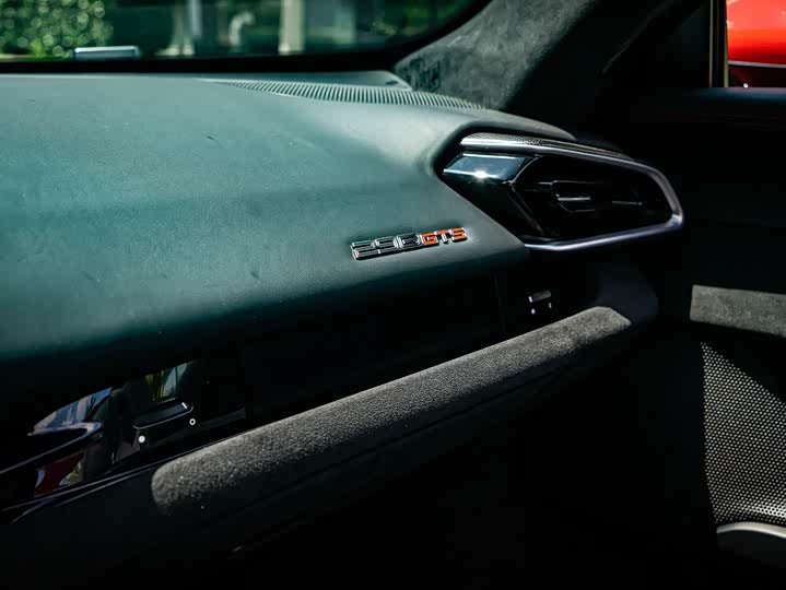 Фото 8 - Ferrari 296