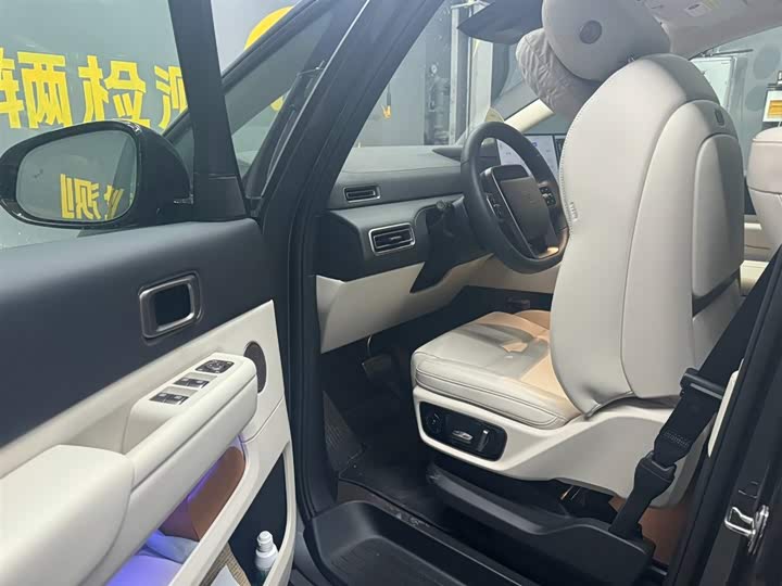 Фото 2 - LiXiang Mega