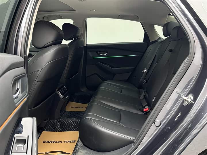 Фото 9 - Honda Accord