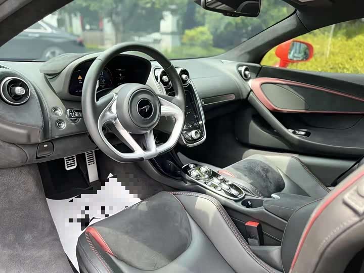 Фото 5 - McLaren GT