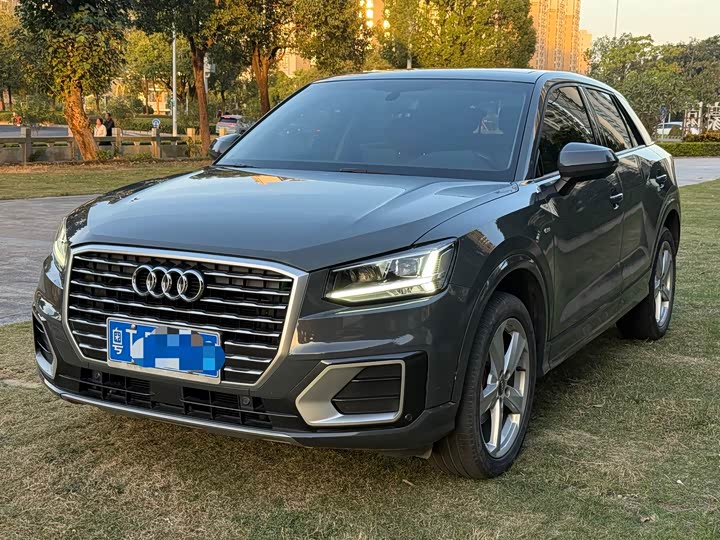 Фото 1 - Audi Q2L