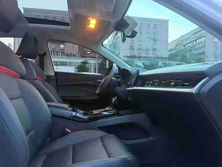 Фото 6 - MG Motor 5