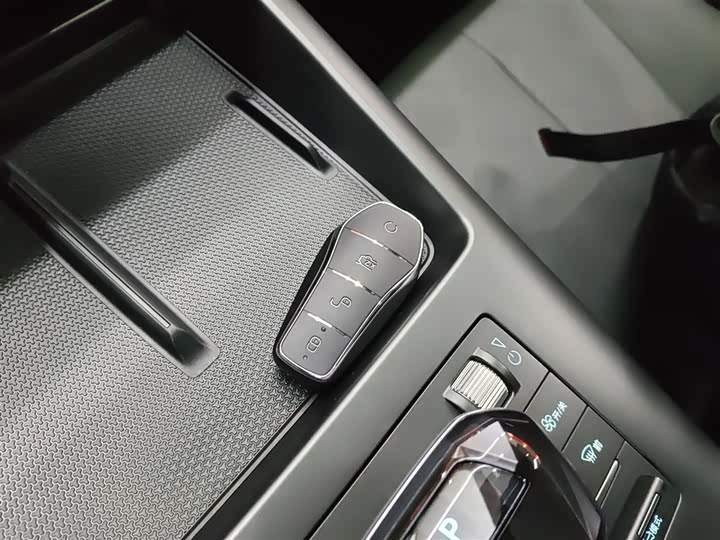 Фото 9 - BYD Qin Plus