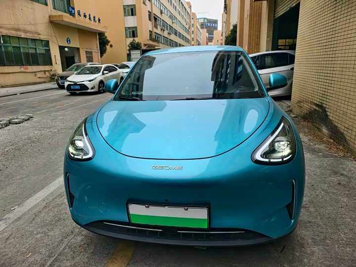 Фото 2 - Geely Galaxy Geome