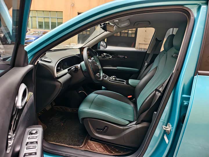 Фото 4 - Geely Galaxy Geome