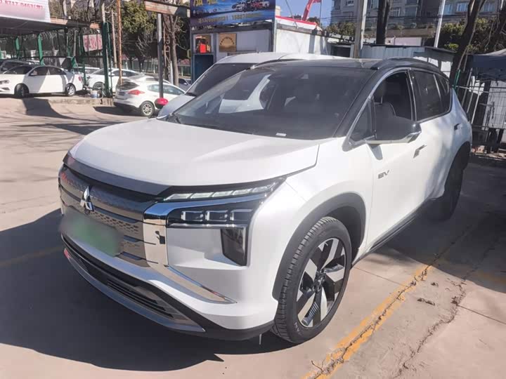 Фото 1 - Mitsubishi Airtrek EV