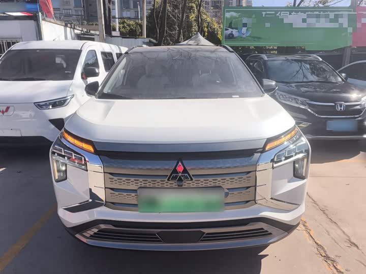 Фото 3 - Mitsubishi Airtrek EV