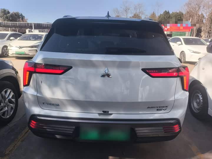 Фото 6 - Mitsubishi Airtrek EV