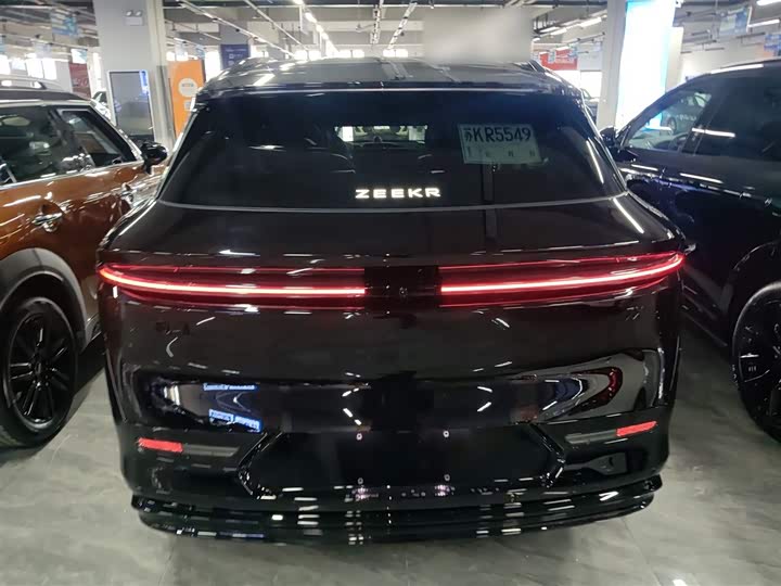 Фото 6 - Zeekr 7X