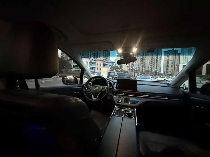 Фото 5 - Honda Elysion