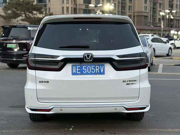 Фото 8 - Honda Elysion