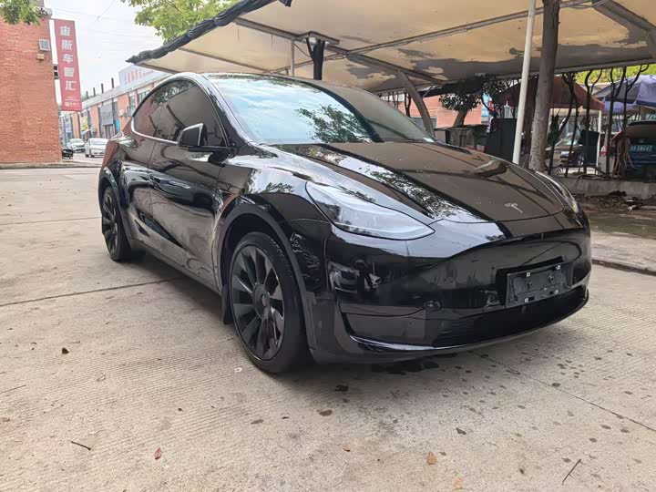 Фото 1 - Tesla Model Y