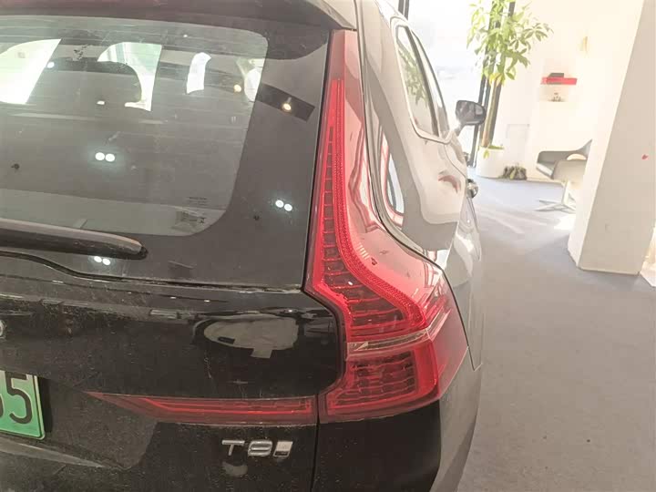 Фото 8 - Volvo XC60 Hybrid