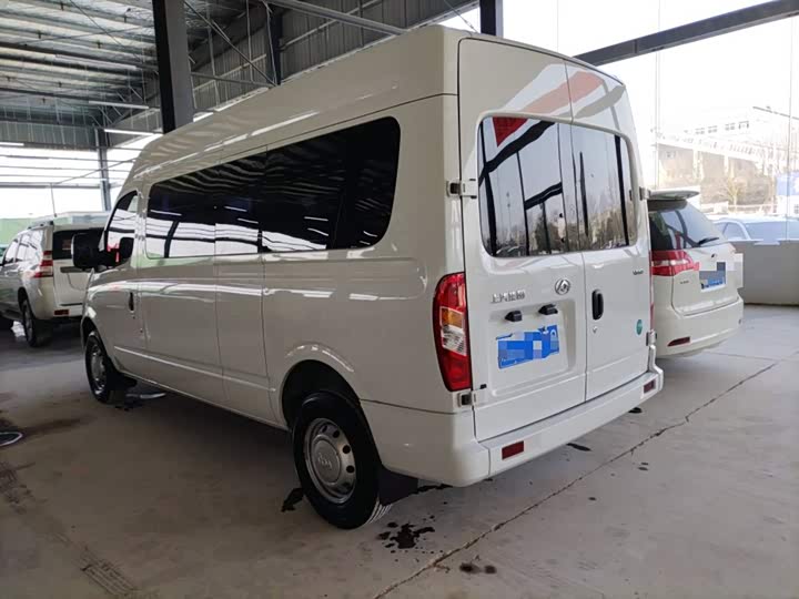 Фото 5 - Maxus V80