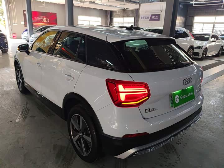 Фото 5 - Audi Q2L e-tron