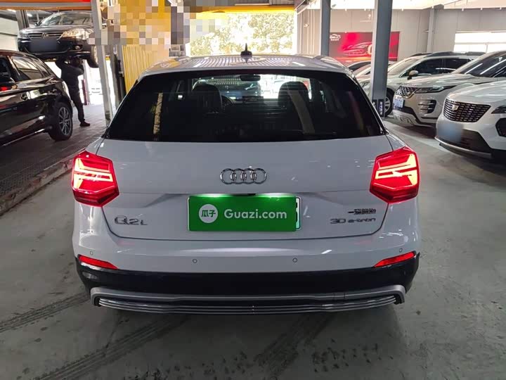 Фото 6 - Audi Q2L e-tron