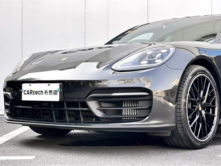 Фото 7 - Porsche Panamera
