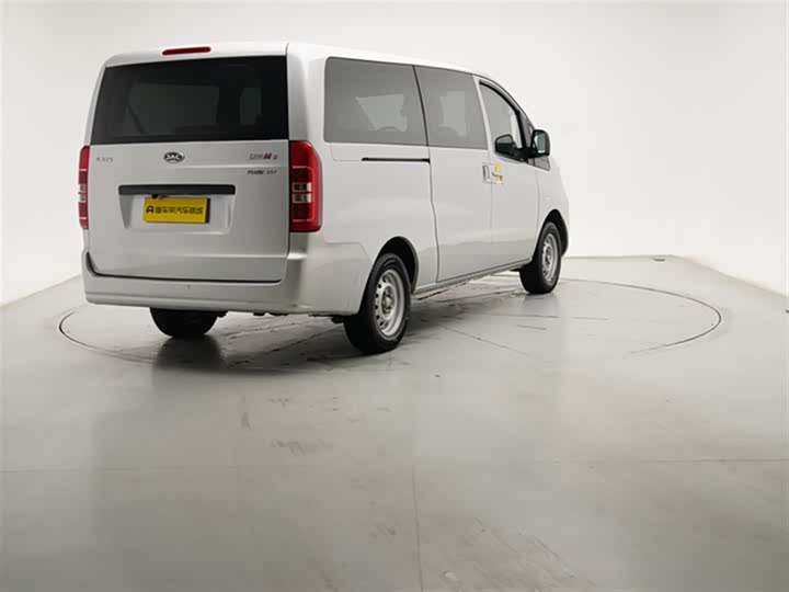 Фото 8 - JAC Refine M3