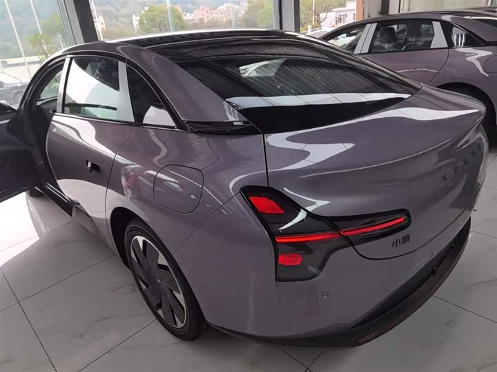 Фото 5 - XPeng Mona M03