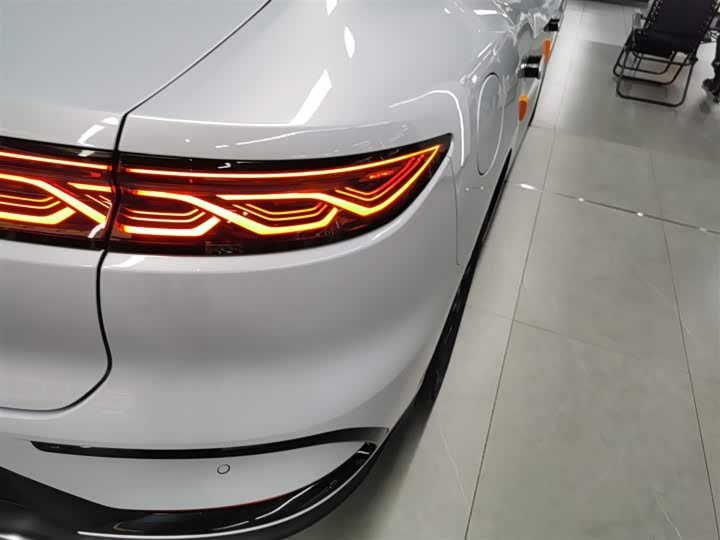 Фото 8 - BYD Han