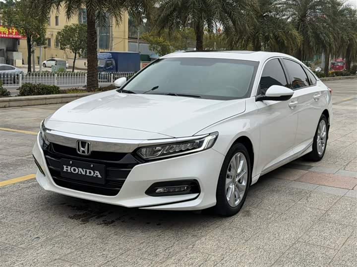 Фото 2 - Honda Accord