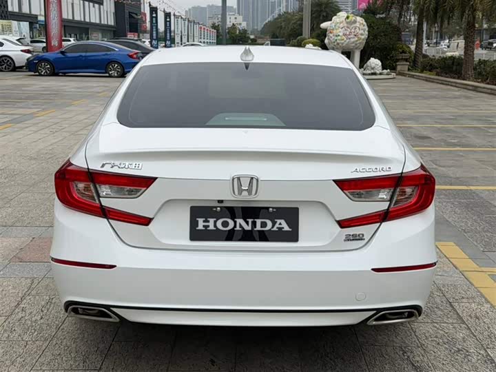 Фото 3 - Honda Accord